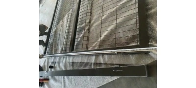 ANJIA Group – brown PVC coated 3D triangular bend fence mesh